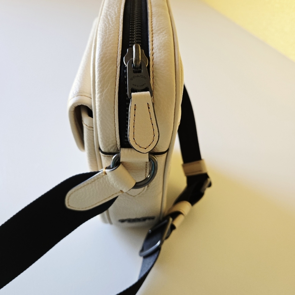 COACH CE613 X Peanuts Heritage Crossbody With Snoopy Motif Pebble Leather Bag - Picture 14 of 16